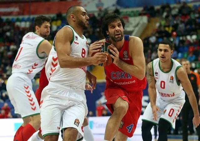 加盟云南玉昆？记者：巴西中场卡约即将前往中国踢球（记者：巴西中场卡约即将来华，或加盟云南玉昆）