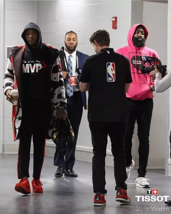 美记：经历上次失败后篮网已放弃吸引巨星，目前专注于选秀（美媒：上次折戟后篮网不再追逐巨星，改以选秀为重）