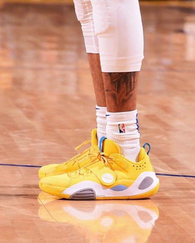 “为保障运动员的身体健康和长远发展，我们决定让郑钦文退出本届全运会”（出于健康与长远发展考虑，郑钦文将退出本届全运会）