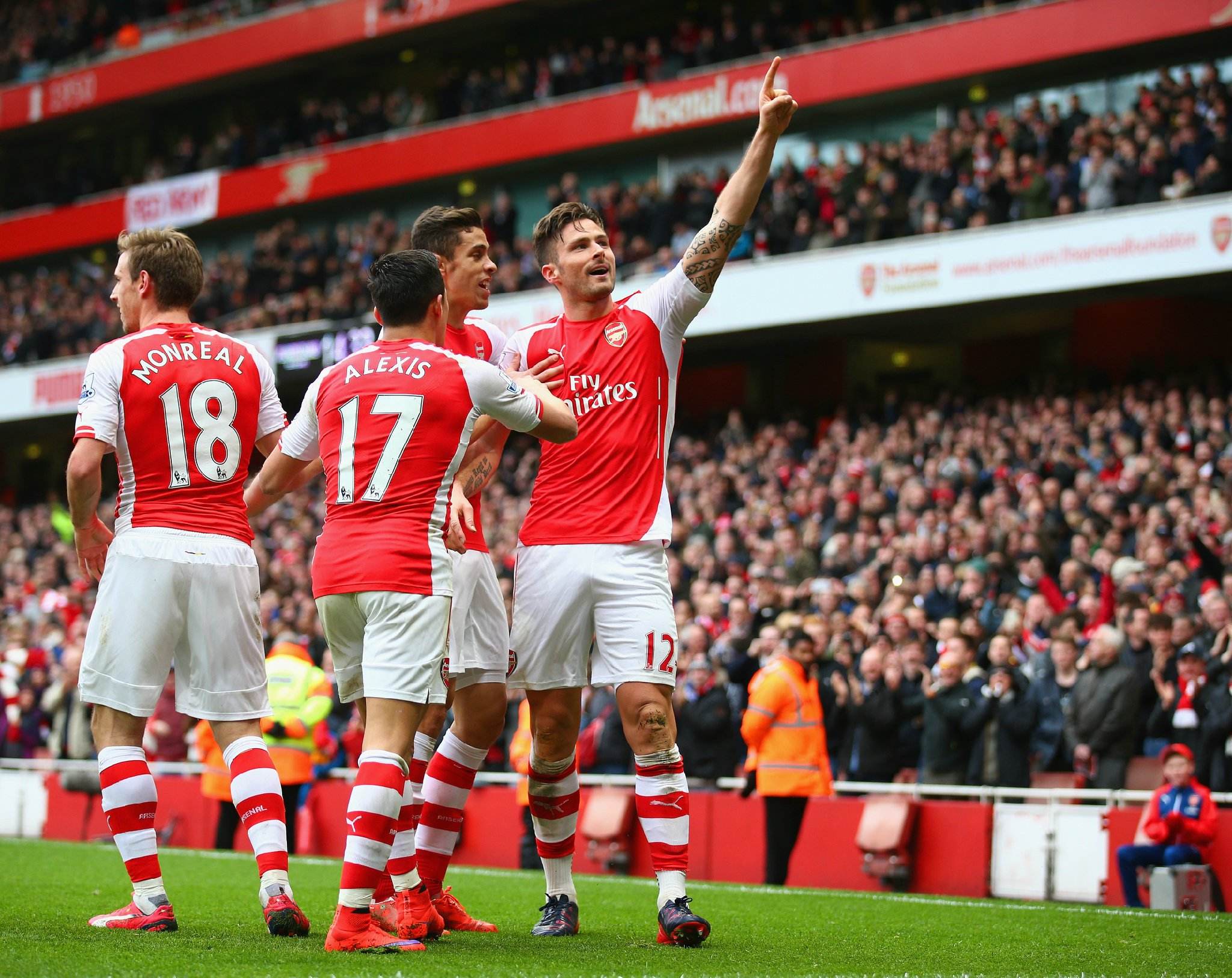 奎因连续3场20+，本届新秀中除克尼佩尔（2次）外第二人（奎因连砍3场20+，本届新秀中仅次克尼佩尔（2次），为第二人）