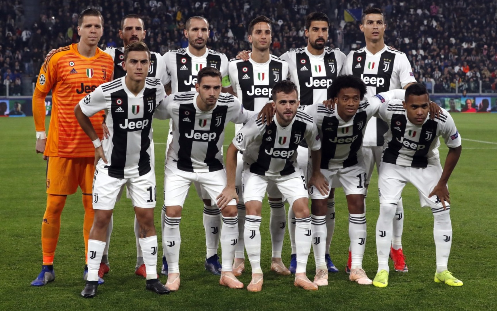 拉斯穆斯·霍伊伦(22 岁)在那不勒斯对阵尤文图斯的比赛中攻入 2 个进球！（22岁拉斯穆斯·霍伊伦在那不勒斯对尤文一役梅开二度！）