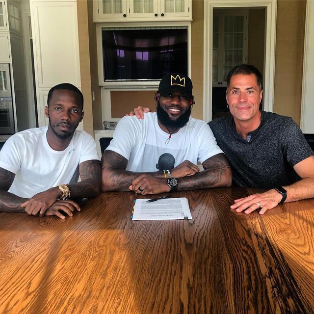 湖北女足历史首次闯入全运会决赛，王霜哭着感叹：太不容易了（湖北女足史上首次晋级全运会决赛，王霜落泪感慨：一路走来不易）