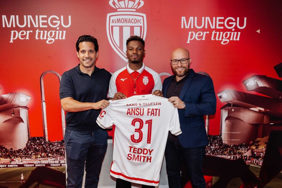 莫德里奇接受前克罗地亚主教练比利奇的个人专访（前克罗地亚主帅比利奇对莫德里奇进行个人专访）