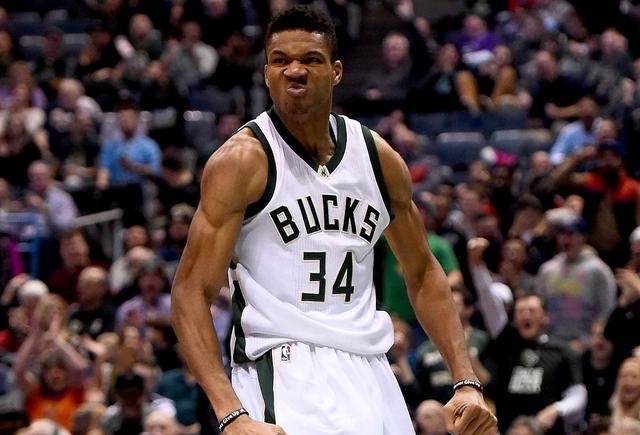 德-列昂索告别新鹏城：能与大家共度这段时光是我莫大的荣幸（德-列昂索向新鹏城告别：与大家一同走过，倍感荣幸）